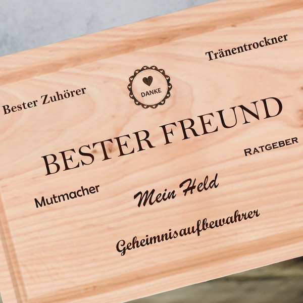 Holzgraviertes Schneidbrett "Bester Freund", 30x20 cm